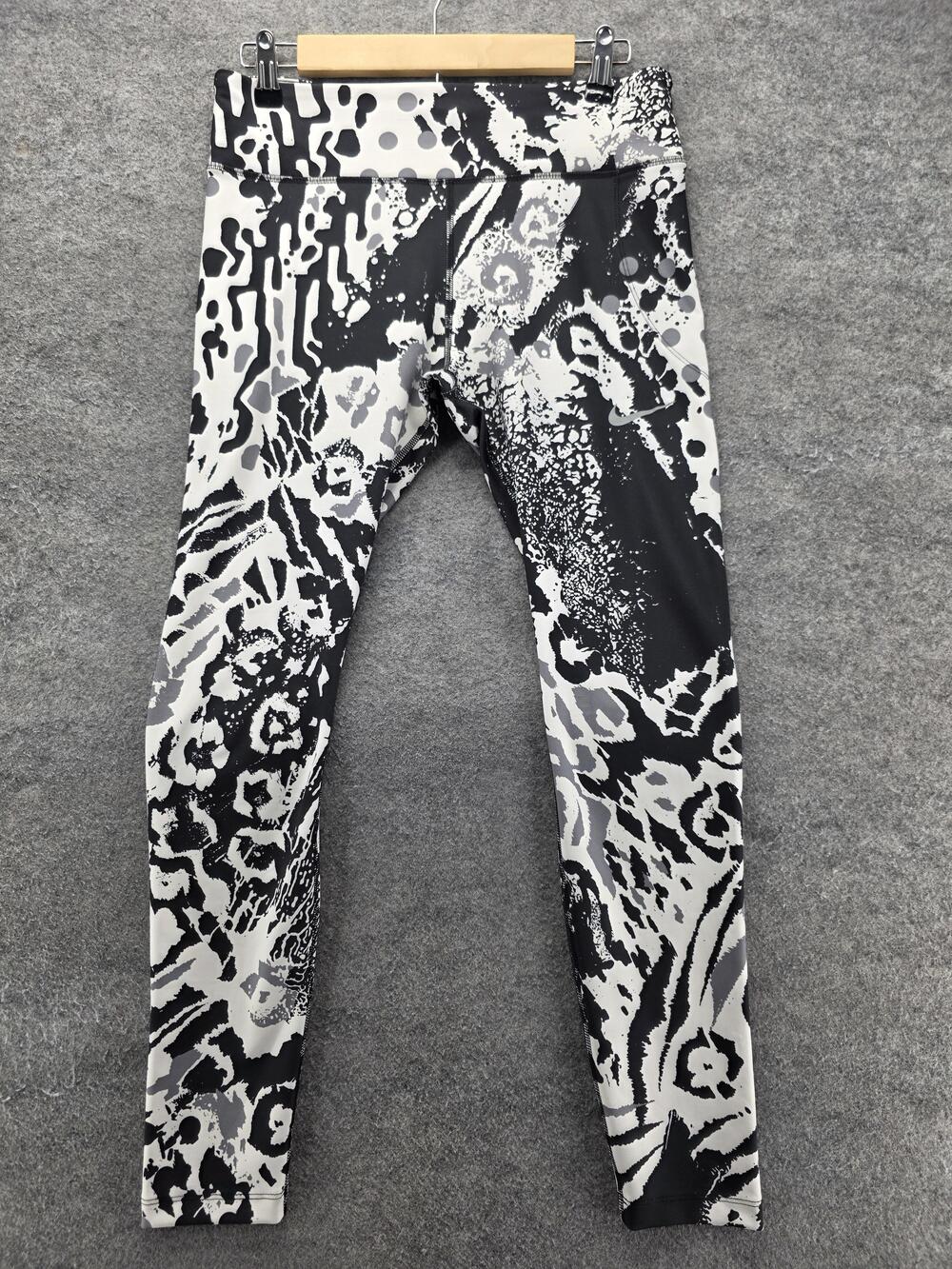 Nike Leggings Womens L Black Ankle Dri-FIT Animal Print Moisture Wicking Stretch